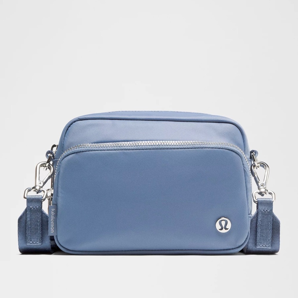 NWOT Lululemon Everywhere Crossbody bag 2L
